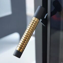 MBA17 Wassergeführter Rechtsverglaster Kamineinsatz 17kW -Heizungsanlagen Grifffarbe gold 1280x1280 8