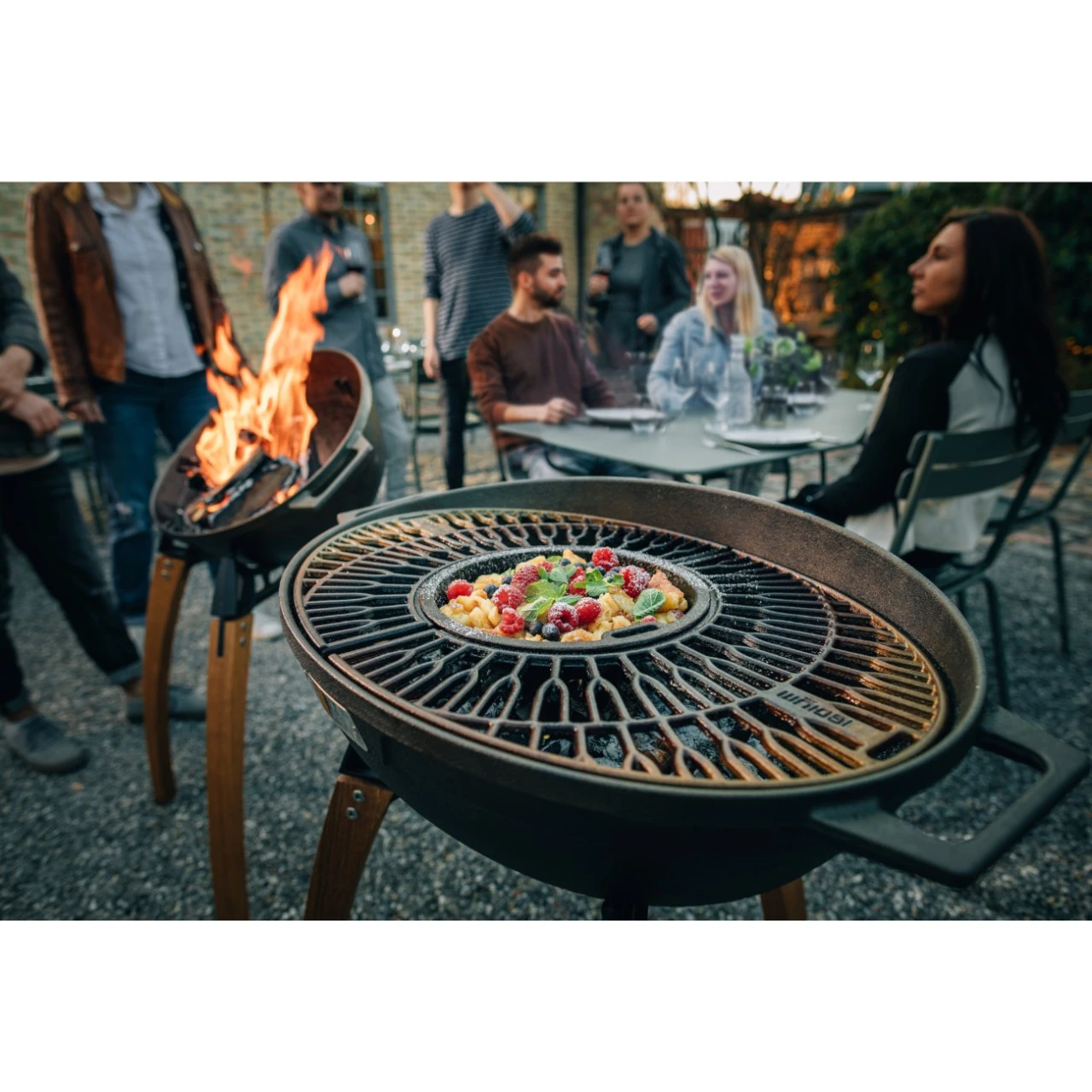 TARAN Feinschmecker Design Grill Und Feuerschale Aus Gusseisen 15 TARAN Feinschmecker Design Grill Und Feuerschale Aus Gusseisen – Bild 13