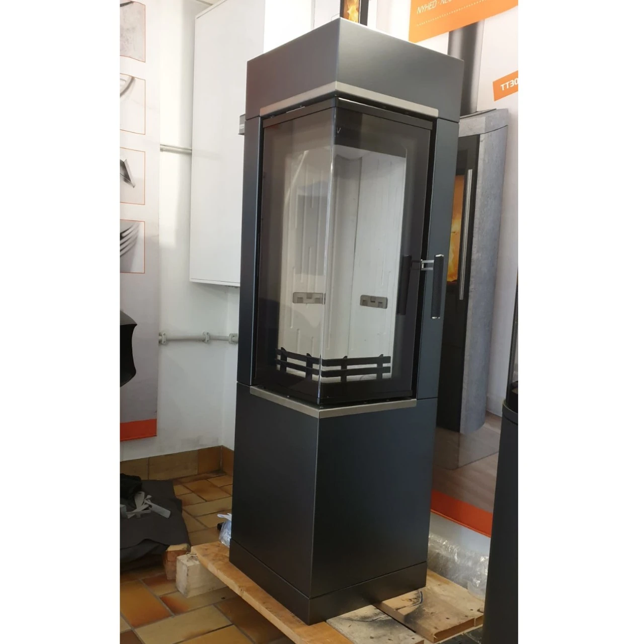 Ausstellungsstück Designer Eck-Kaminofen Aries 3E 6kW 6 Ausstellungsstück Designer Eck-Kaminofen Aries 3E 6kW – Bild 4