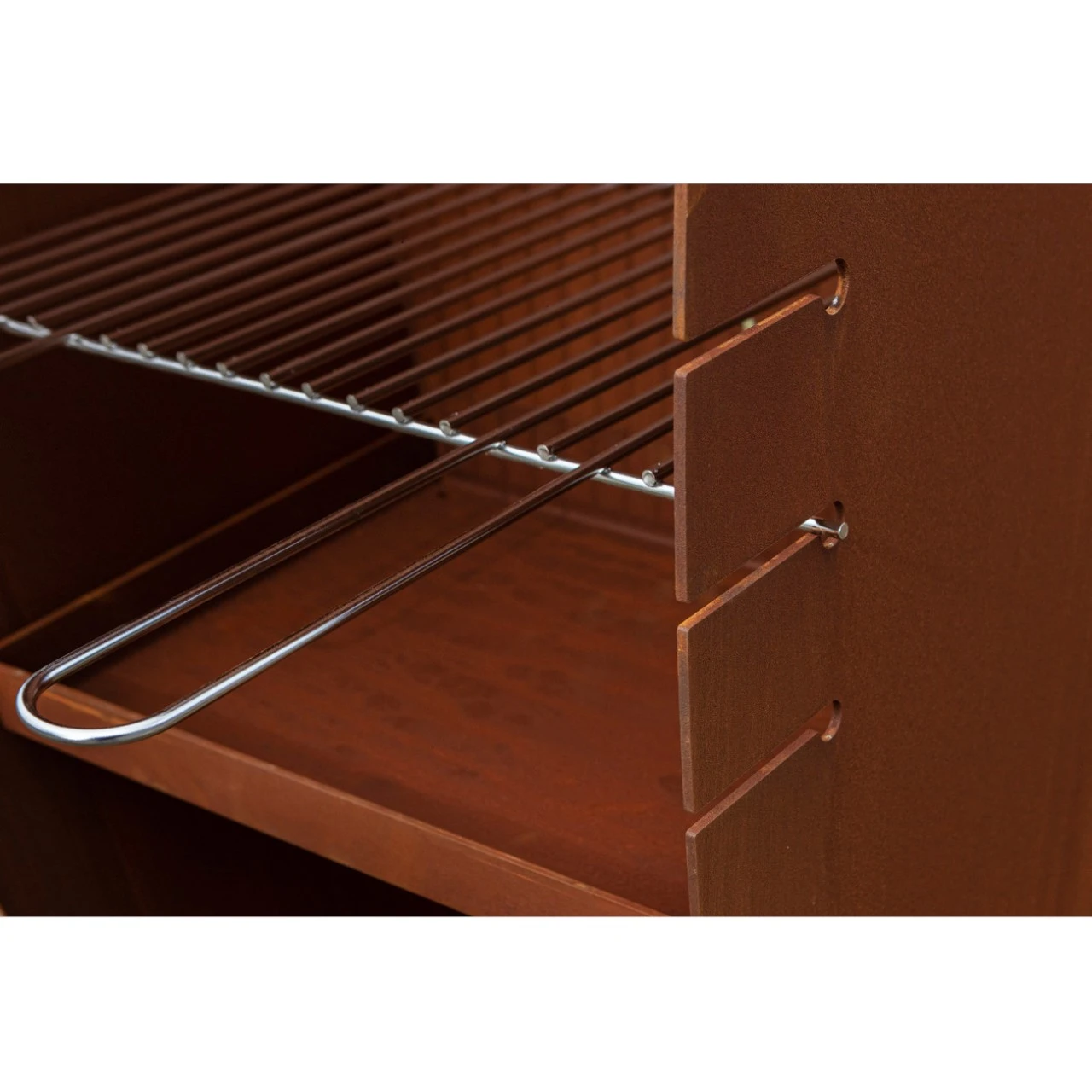 Gartenkamin CLASSIC Mit Grill Aus Cortenstahl 8 Gartenkamin CLASSIC Mit Grill Aus Cortenstahl – Bild 6