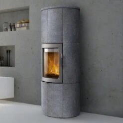 Maestro 152 Speckstein Speicher-Kaminofen 6kW -Heizungsanlagen lotus maestro 152 speckstein t r grau kaminofen web3 1280x1280