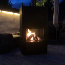 Outdoor/Garten Kamin Feuersäule Pinacate In Schwarz Stahl 14 Outdoor/Garten Kamin Feuersäule Pinacate In Schwarz Stahl -Heizungsanlagen pinacate schwarz kunde2 1280x1280