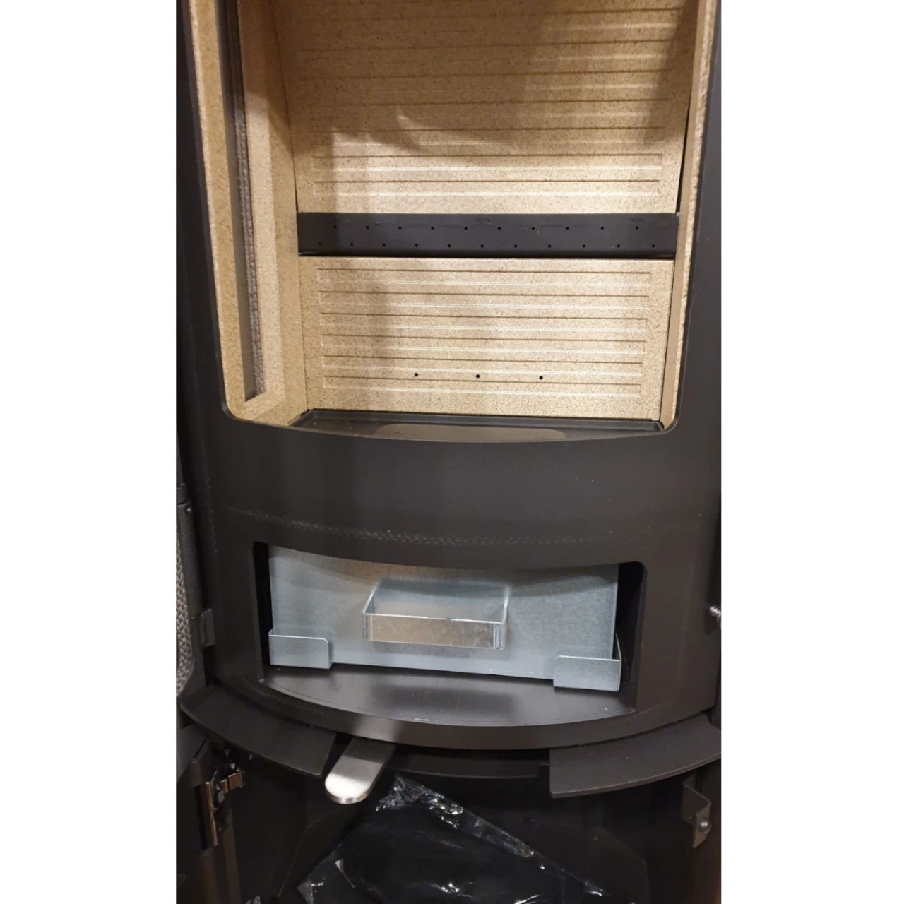 TT23RGW Panorama Wand-Kaminofen 5kW Schwarz 5 TT23RGW Panorama Wand-Kaminofen 5kW Schwarz – Bild 3